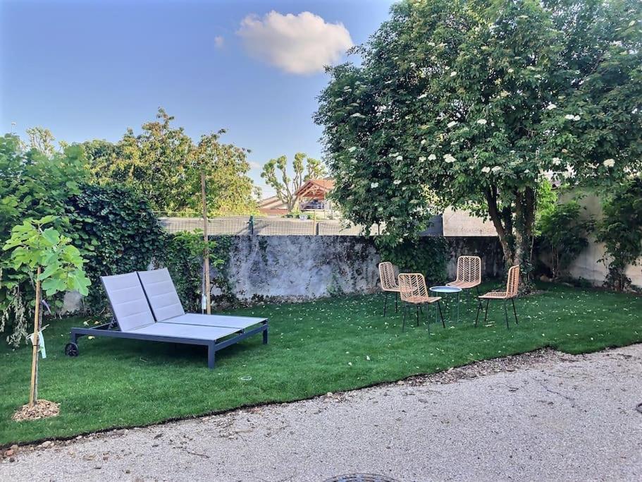 Charme Et Quietude Au Coeur Du Quartier Tiret Villa Amberieu-en-Bugey Exterior photo
